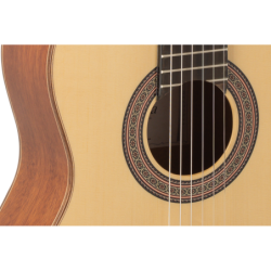 GUITARRA CLÁSICA ADMIRA A45 ELECTRIFICADA FISHMAN SERIE ARTESANÍA | MÚSICA BILBAO