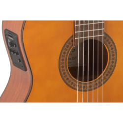 GUITARRA CLÁSICA ADMIRA JUANITA ELECTRIFICADA FISHMAN SERIE ESTUDIO | MÚSICA BILBAO