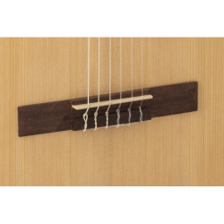 PACK DE GUITARRA CLÁSICA ADMIRA JAVA 4/4 SERIE INICIACIÓN